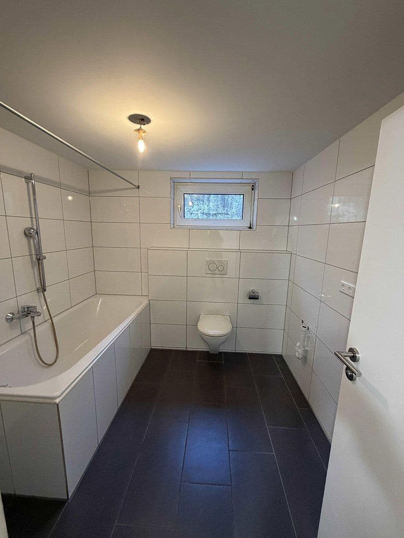Prodej domu 180 m², pozemek 535 m², Neckarwestheim, Bádensko-Württembersko Prodej domu 180 m², pozemek 535 m², Neckarwestheim, Bádensko-Württembersko