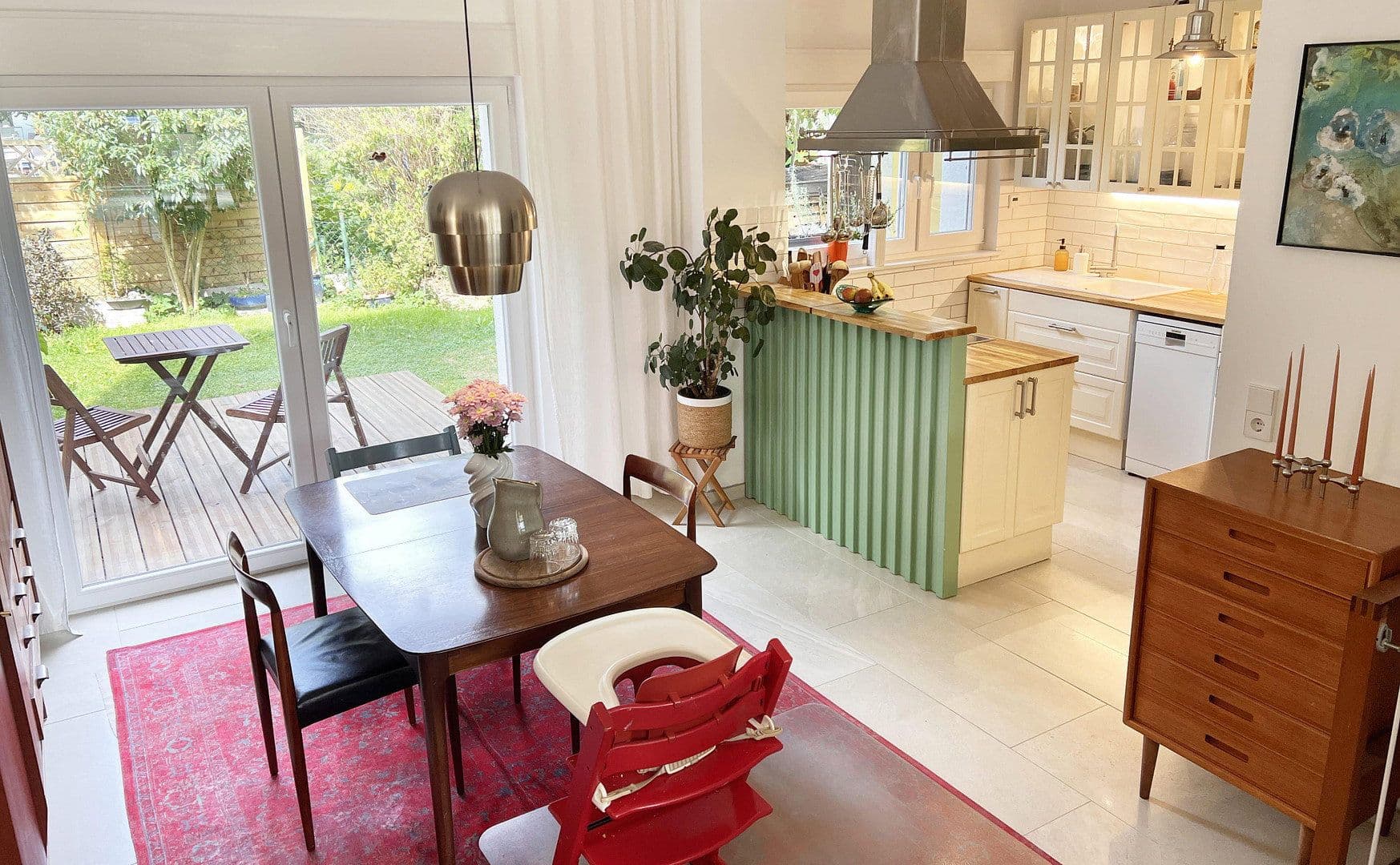 Prodej domu 141 m², pozemek 651 m², Berlin, Berlín Prodej domu 141 m², pozemek 651 m², Berlin, Berlín