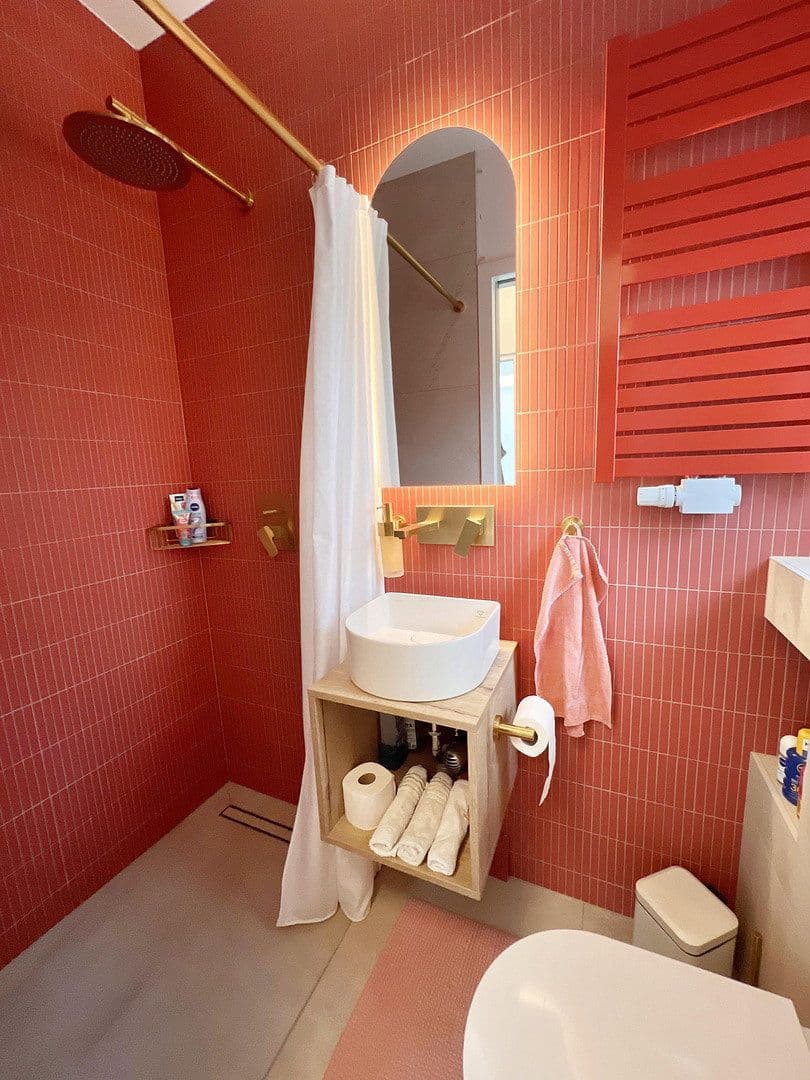 Prodej domu 141 m², pozemek 651 m², Berlin, Berlín Prodej domu 141 m², pozemek 651 m², Berlin, Berlín