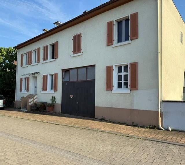 Prodej domu 187 m², pozemek 167 m², Sasbach am Kaiserstuhl, Bádensko-Württembersko Prodej domu 187 m², pozemek 167 m², Sasbach am Kaiserstuhl, Bádensko-Württembersko