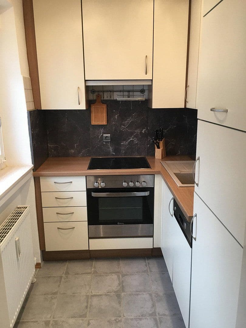 Pronájem bytu 1+1 40 m², Mörikestraße 12, Bad Wimpfen, Bádensko-Württembersko Pronájem bytu 1+1 40 m², Mörikestraße 12, Bad Wimpfen, Bádensko-Württembersko