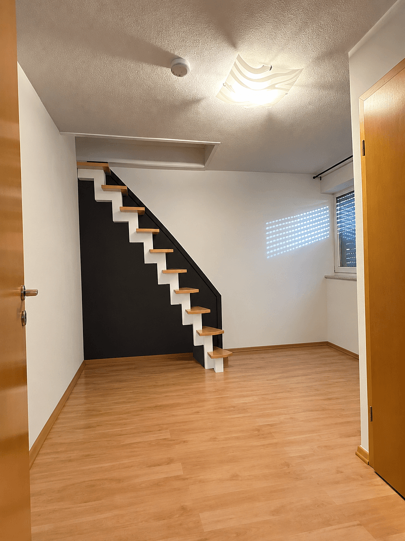 Pronájem bytu 4+1 150 m², Bismarckstraße 2c, Meerbusch, Severní Porýní-Vestfálsko Pronájem bytu 4+1 150 m², Bismarckstraße 2c, Meerbusch, Severní Porýní-Vestfálsko