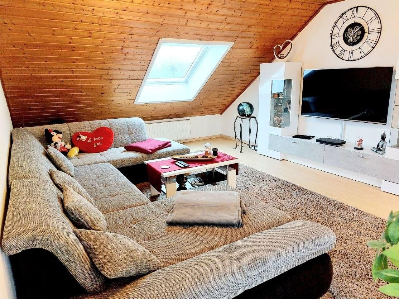 Pronájem bytu 3+1 90 m², Dudenhofen, Porýní-Falc Pronájem bytu 3+1 90 m², Dudenhofen, Porýní-Falc