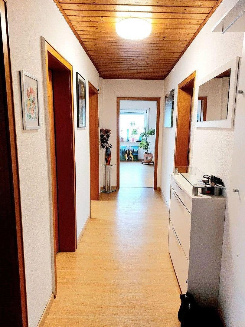Pronájem bytu 3+1 90 m², Dudenhofen, Porýní-Falc Pronájem bytu 3+1 90 m², Dudenhofen, Porýní-Falc