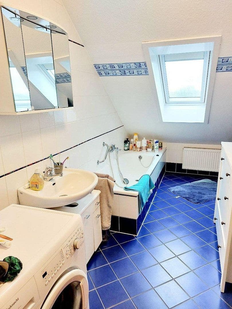 Pronájem bytu 3+1 90 m², Dudenhofen, Porýní-Falc Pronájem bytu 3+1 90 m², Dudenhofen, Porýní-Falc