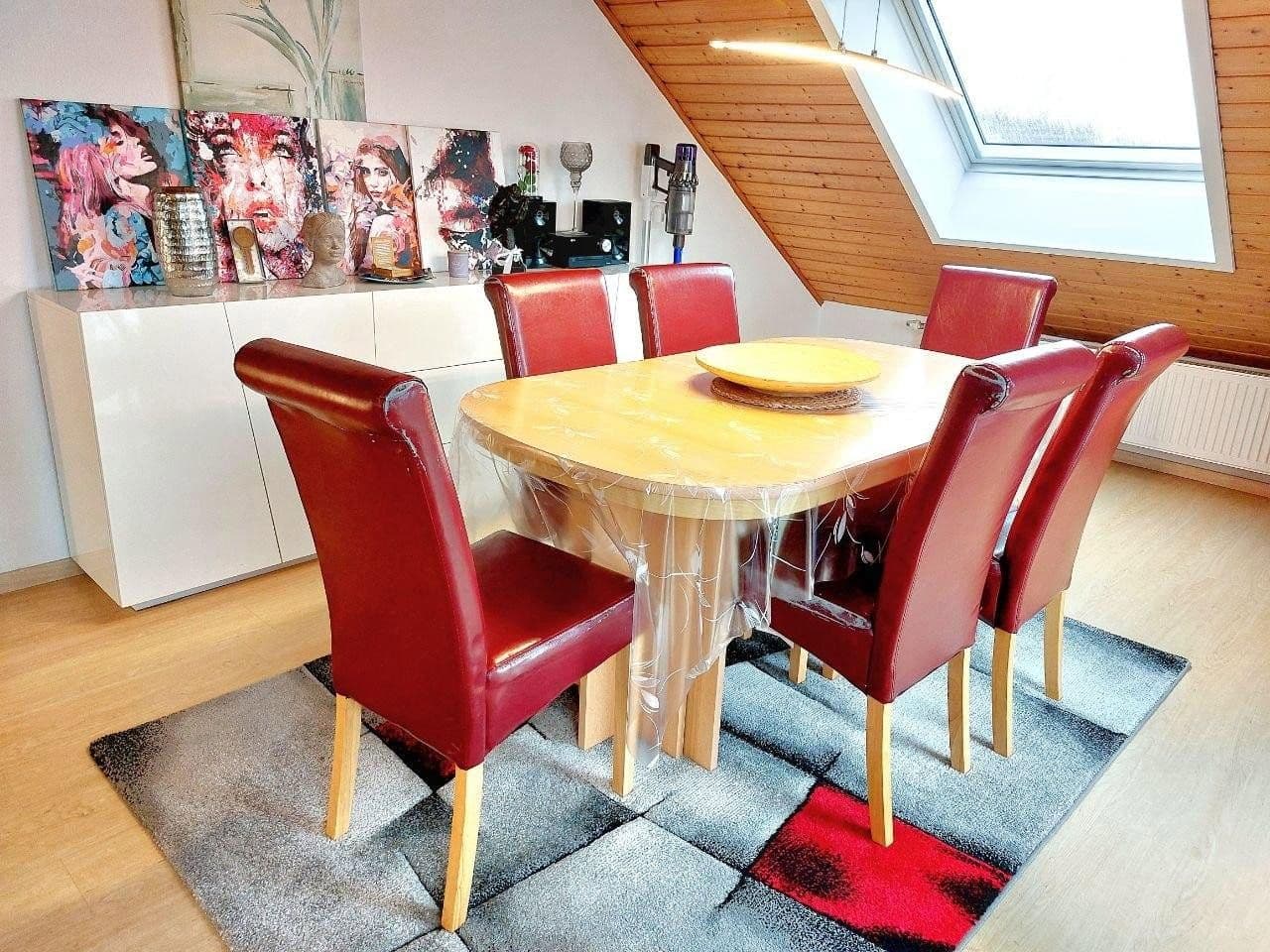 Pronájem bytu 3+1 90 m², Dudenhofen, Porýní-Falc Pronájem bytu 3+1 90 m², Dudenhofen, Porýní-Falc