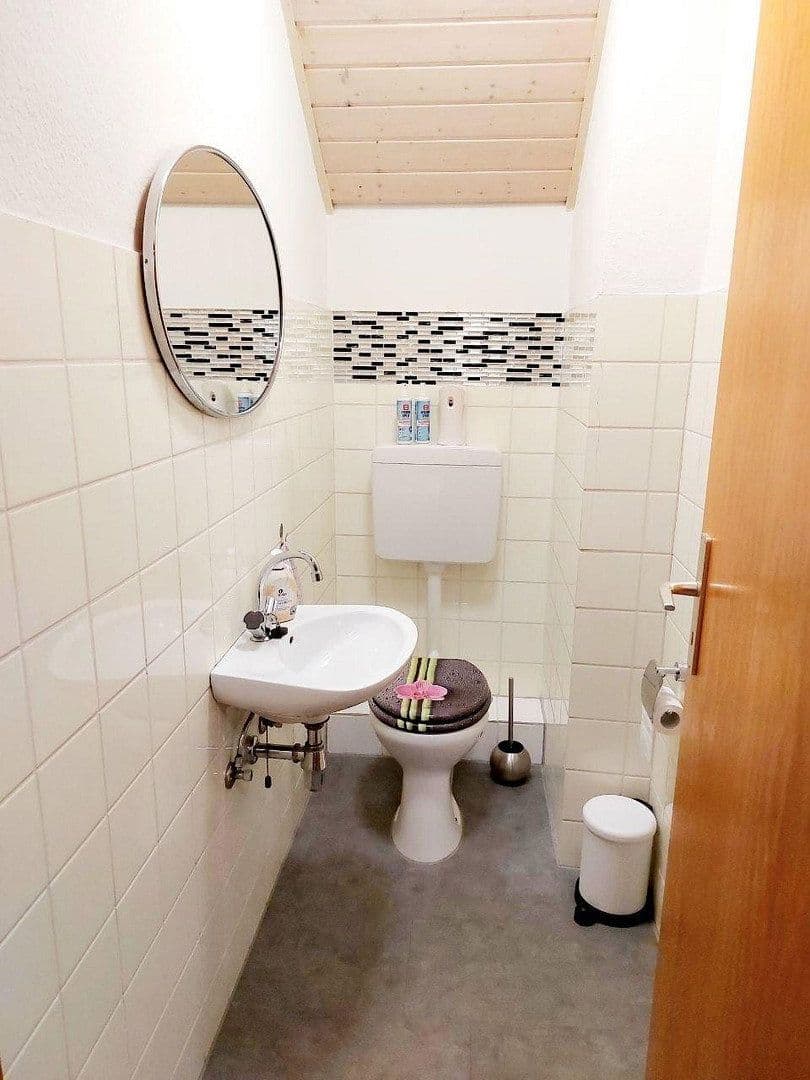 Pronájem bytu 3+1 90 m², Dudenhofen, Porýní-Falc Pronájem bytu 3+1 90 m², Dudenhofen, Porýní-Falc