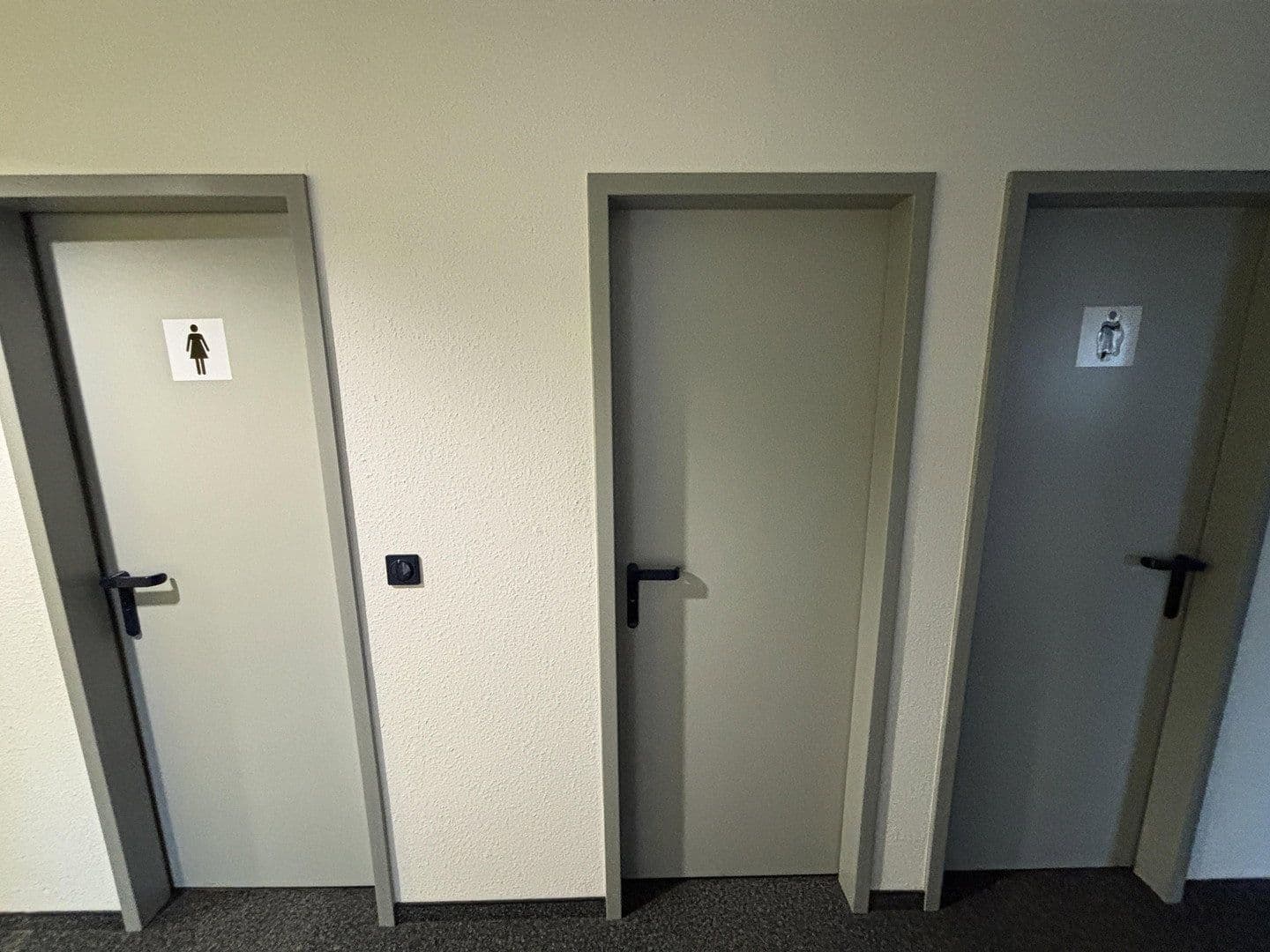 Pronájem kanceláře 600 m², Moselstr. 14, Neuss, Severní Porýní-Vestfálsko Pronájem kanceláře 600 m², Moselstr. 14, Neuss, Severní Porýní-Vestfálsko