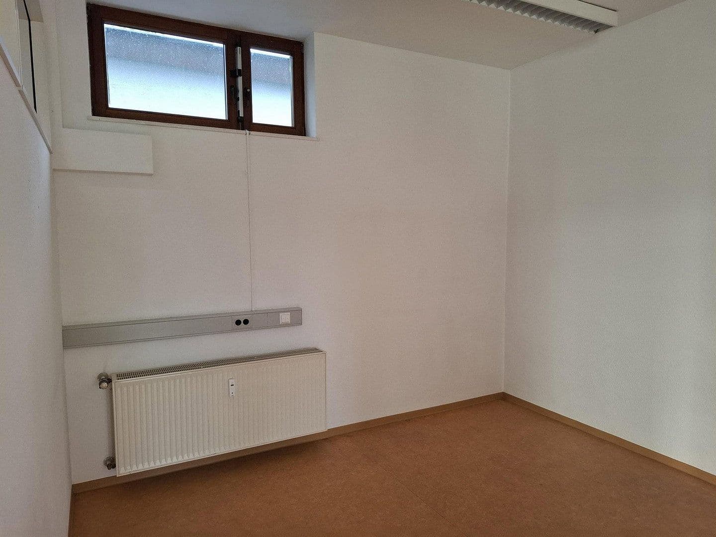 Pronájem kanceláře 102 m², Filderstadt, Bádensko-Württembersko Pronájem kanceláře 102 m², Filderstadt, Bádensko-Württembersko
