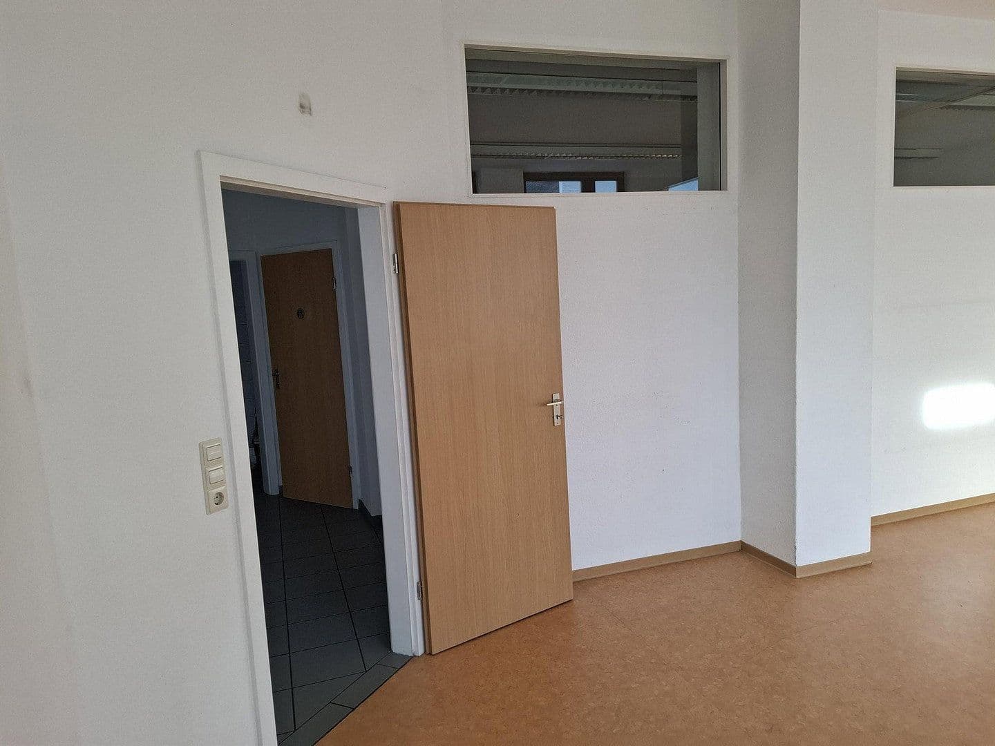 Pronájem kanceláře 102 m², Filderstadt, Bádensko-Württembersko Pronájem kanceláře 102 m², Filderstadt, Bádensko-Württembersko