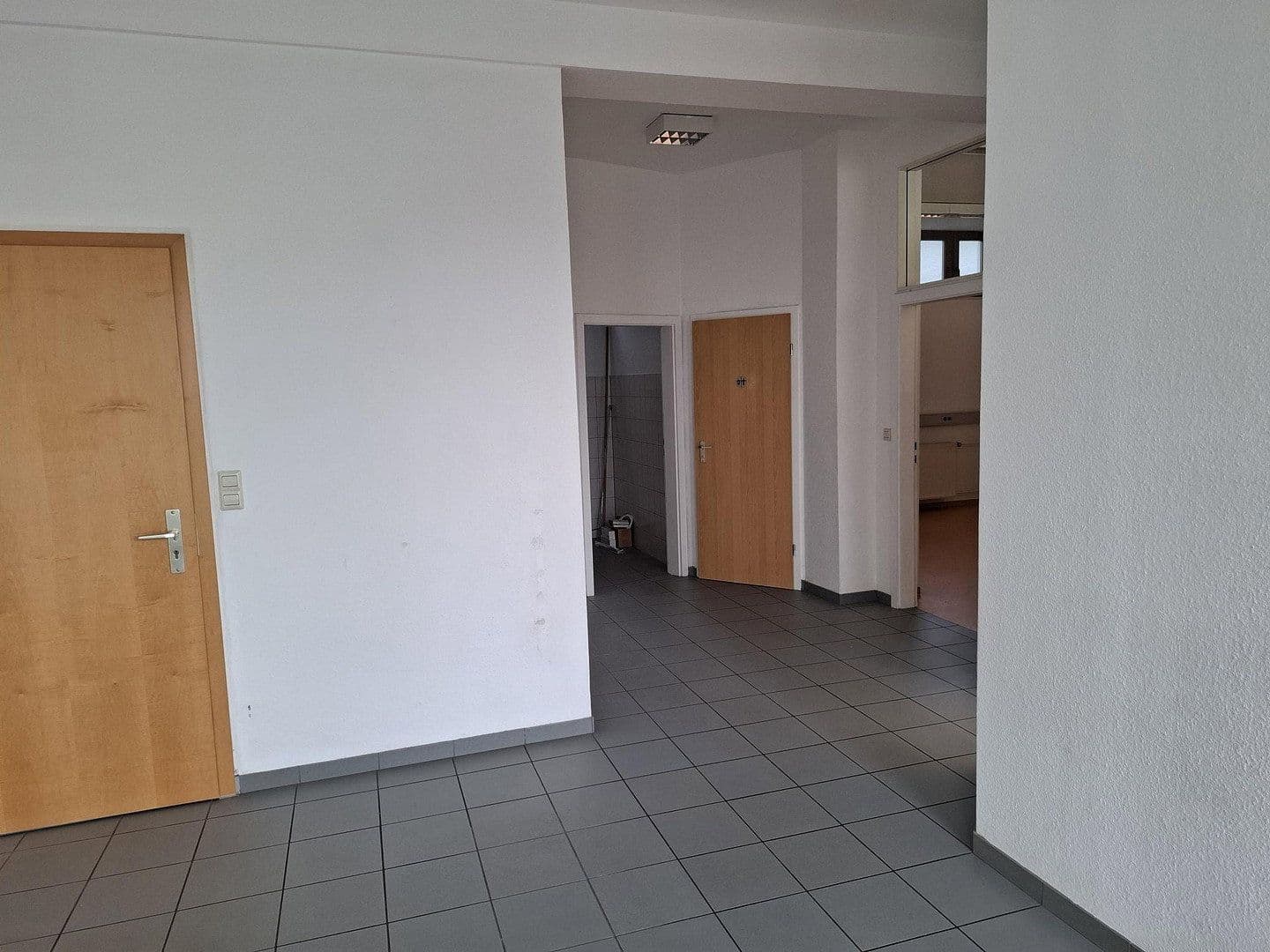 Pronájem kanceláře 102 m², Filderstadt, Bádensko-Württembersko Pronájem kanceláře 102 m², Filderstadt, Bádensko-Württembersko