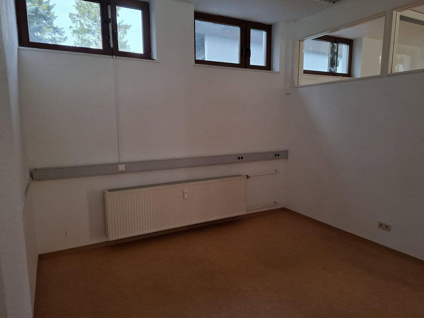 Pronájem kanceláře 102 m², Filderstadt, Bádensko-Württembersko Pronájem kanceláře 102 m², Filderstadt, Bádensko-Württembersko