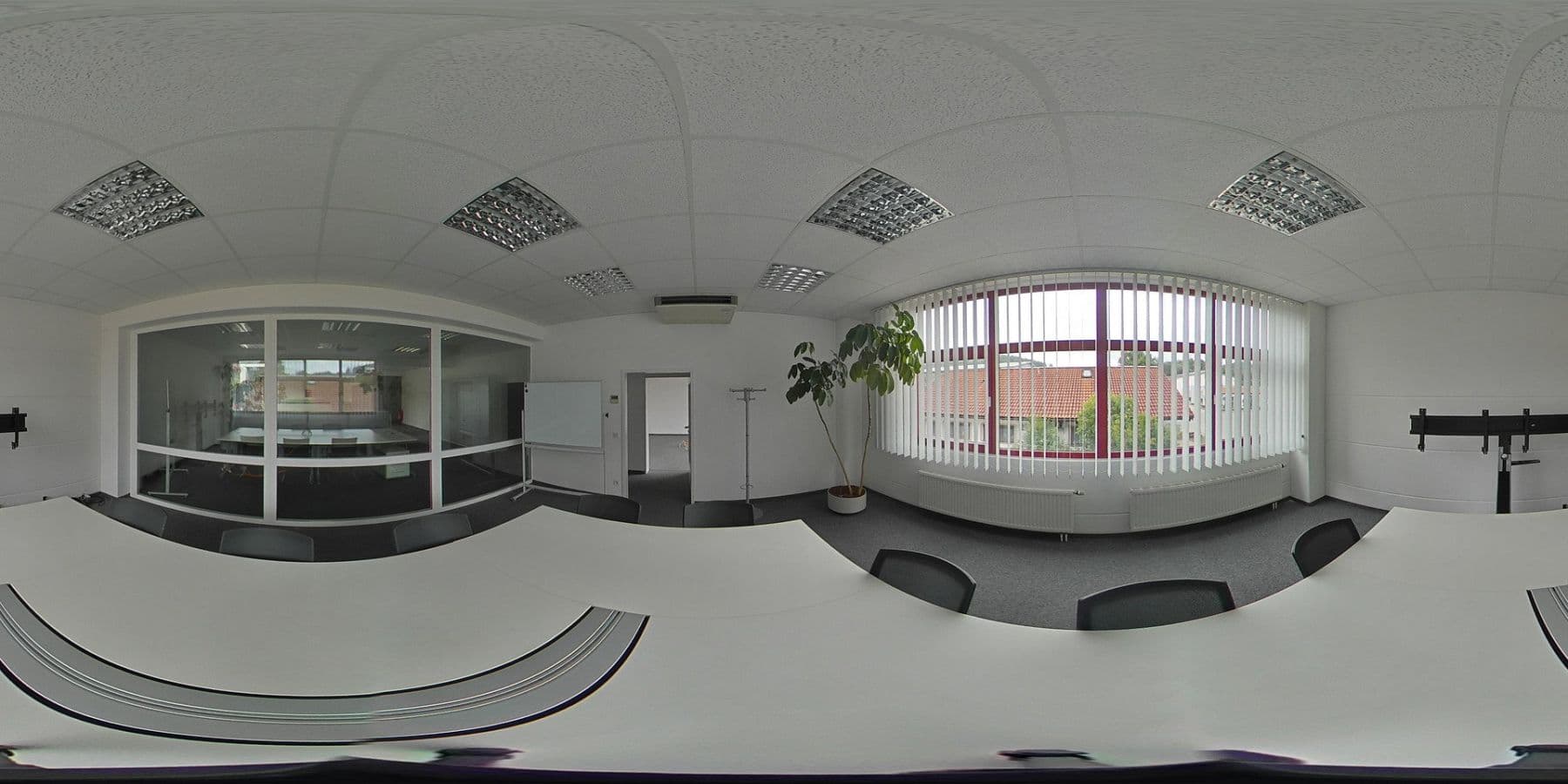 Pronájem nebytového prostoru 2.444 m², Weilheim i. OB, Bavorsko Pronájem nebytového prostoru 2.444 m², Weilheim i. OB, Bavorsko