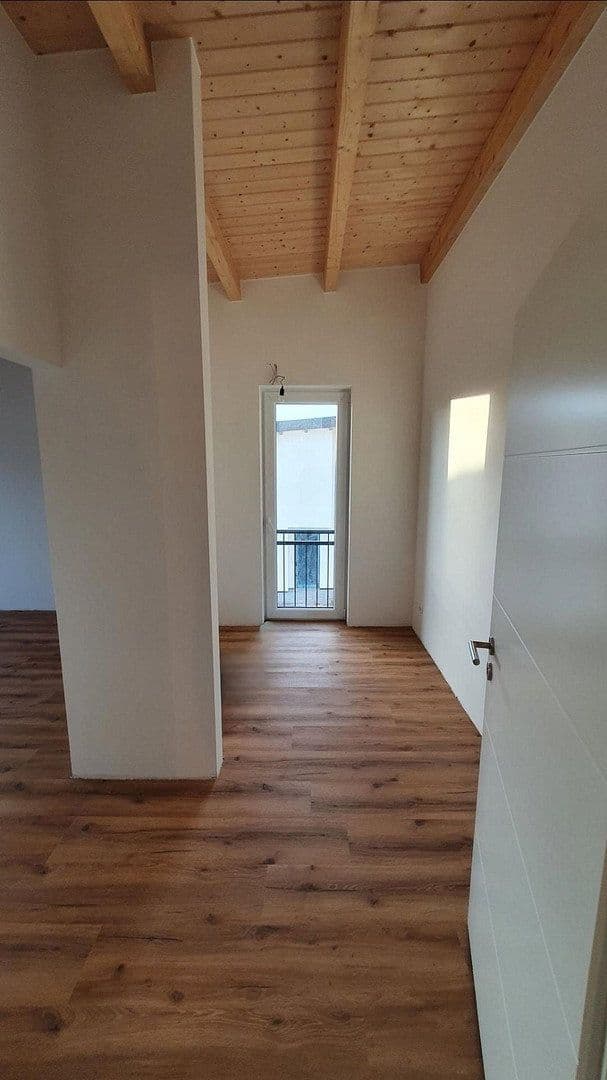Pronájem domu 136 m², pozemek 200 m², Heidenau, Dolní Sasko Pronájem domu 136 m², pozemek 200 m², Heidenau, Dolní Sasko