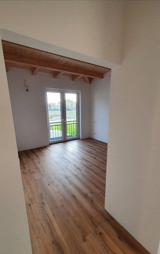 Pronájem domu 136 m², pozemek 200 m², Heidenau, Dolní Sasko Pronájem domu 136 m², pozemek 200 m², Heidenau, Dolní Sasko