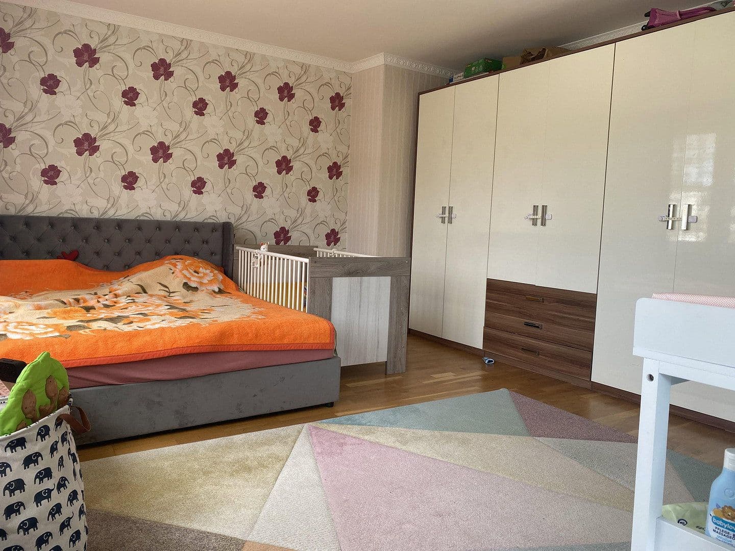 Prodej bytu 3+1 100 m², Wuppertal, Severní Porýní-Vestfálsko Prodej bytu 3+1 100 m², Wuppertal, Severní Porýní-Vestfálsko