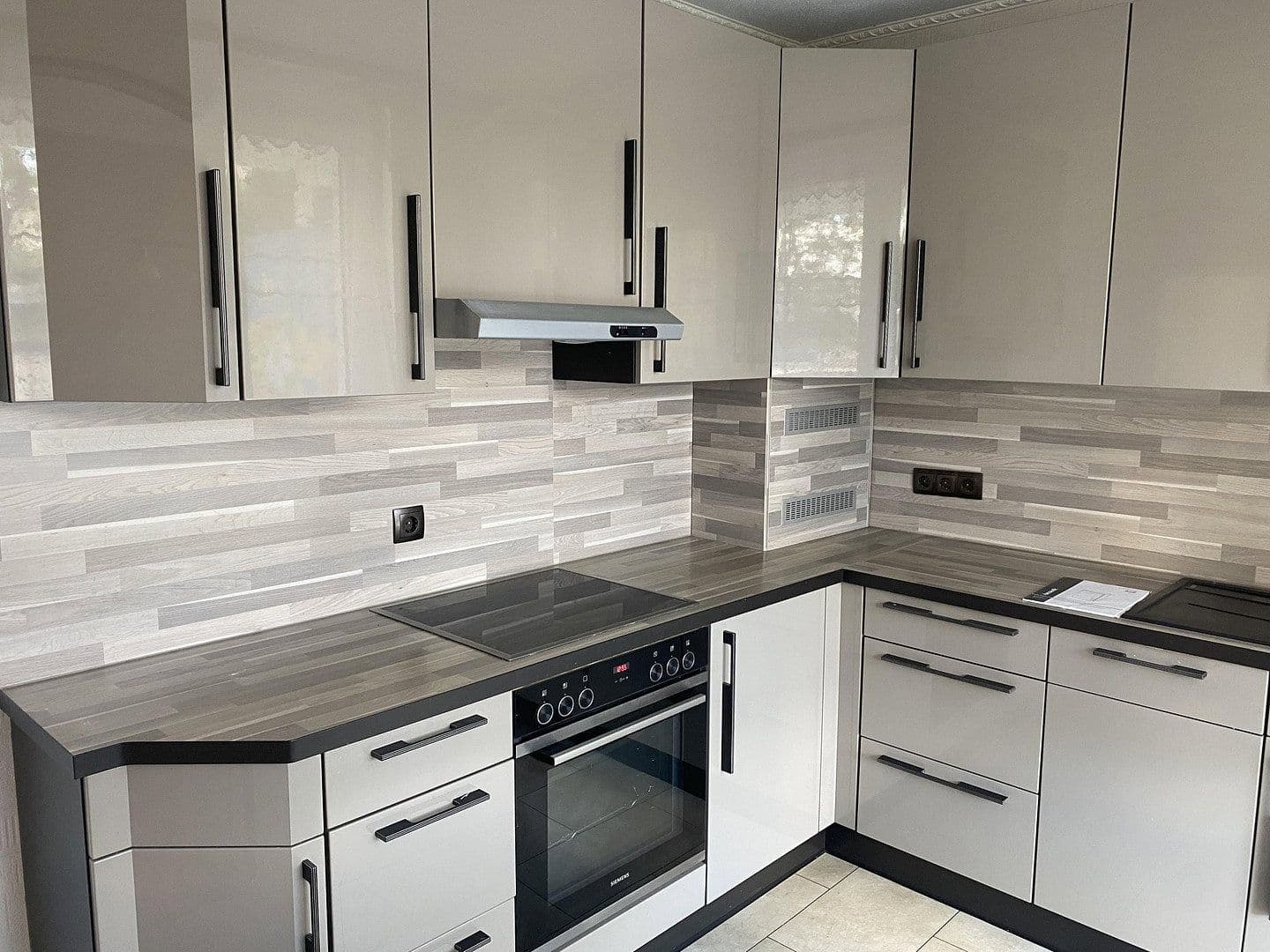 Prodej bytu 3+1 100 m², Wuppertal, Severní Porýní-Vestfálsko Prodej bytu 3+1 100 m², Wuppertal, Severní Porýní-Vestfálsko