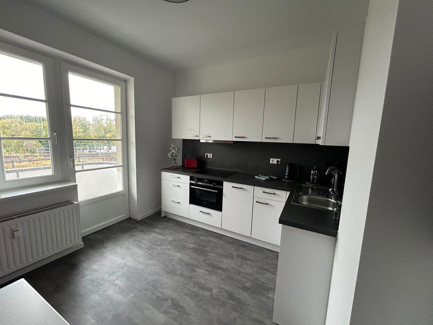 Pronájem bytu 2+1 63 m², Glienicker Weg 88, Berlin, Berlín Pronájem bytu 2+1 63 m², Glienicker Weg 88, Berlin, Berlín