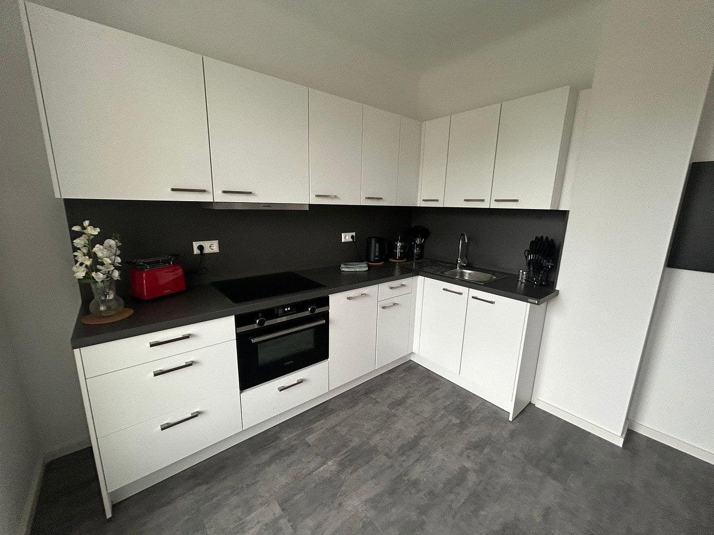 Pronájem bytu 2+1 63 m², Glienicker Weg 88, Berlin, Berlín Pronájem bytu 2+1 63 m², Glienicker Weg 88, Berlin, Berlín