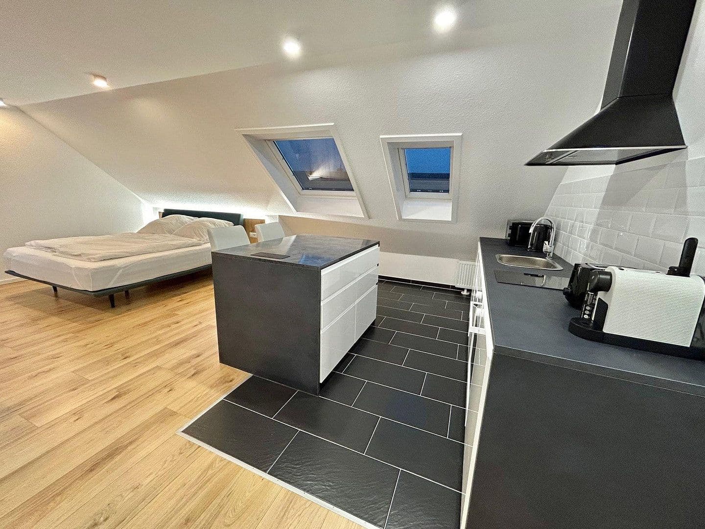 Pronájem bytu 1+1 39 m², Pattensen, Dolní Sasko Pronájem bytu 1+1 39 m², Pattensen, Dolní Sasko