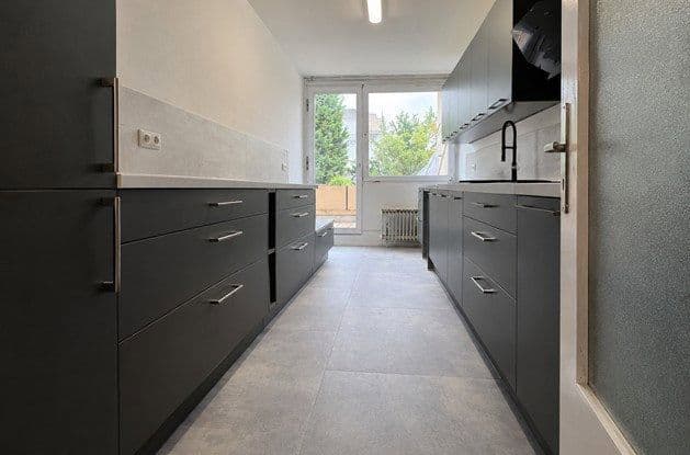 Pronájem bytu 6+1 160 m², Ludwigshafen, Porýní-Falc Pronájem bytu 6+1 160 m², Ludwigshafen, Porýní-Falc
