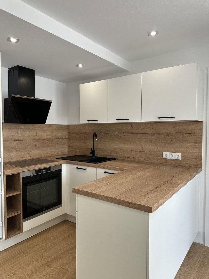 Pronájem bytu 2+1 65 m², Badstr. 131, Egloffstein, Bavorsko Pronájem bytu 2+1 65 m², Badstr. 131, Egloffstein, Bavorsko