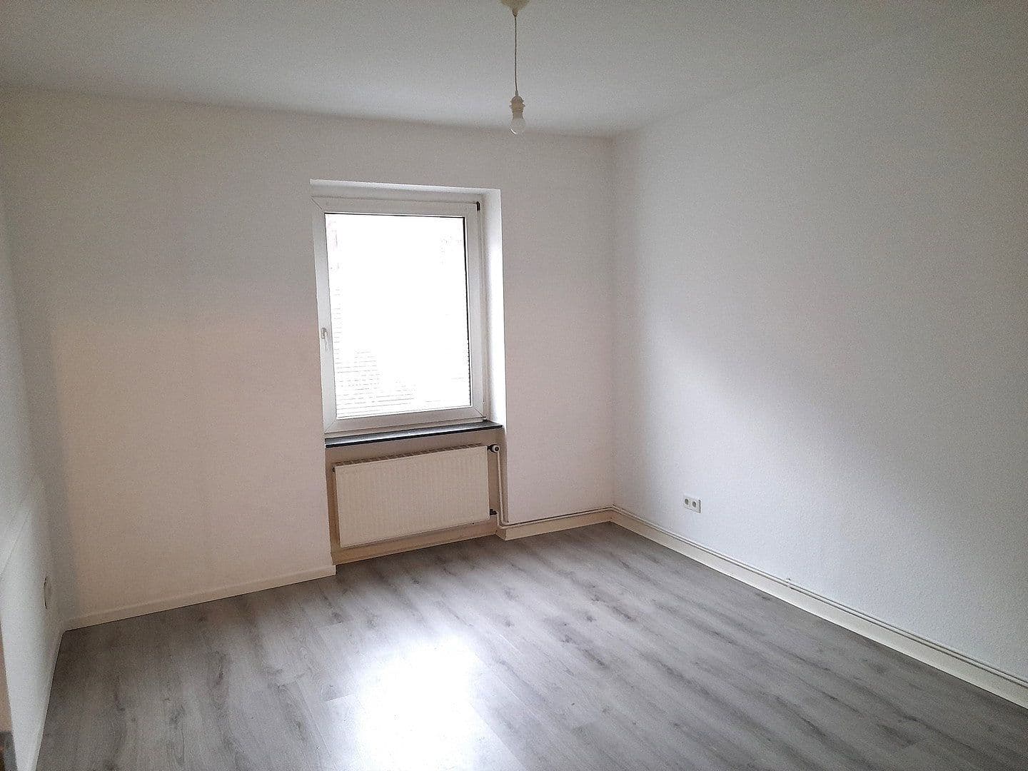 Pronájem bytu 2+1 51 m², Gronaustraße 99, Wuppertal, Severní Porýní-Vestfálsko Pronájem bytu 2+1 51 m², Gronaustraße 99, Wuppertal, Severní Porýní-Vestfálsko