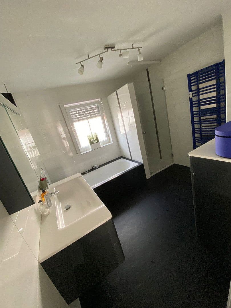Pronájem bytu 5+1 130 m², Kitzengasse 24, Leinburg, Bavorsko Pronájem bytu 5+1 130 m², Kitzengasse 24, Leinburg, Bavorsko
