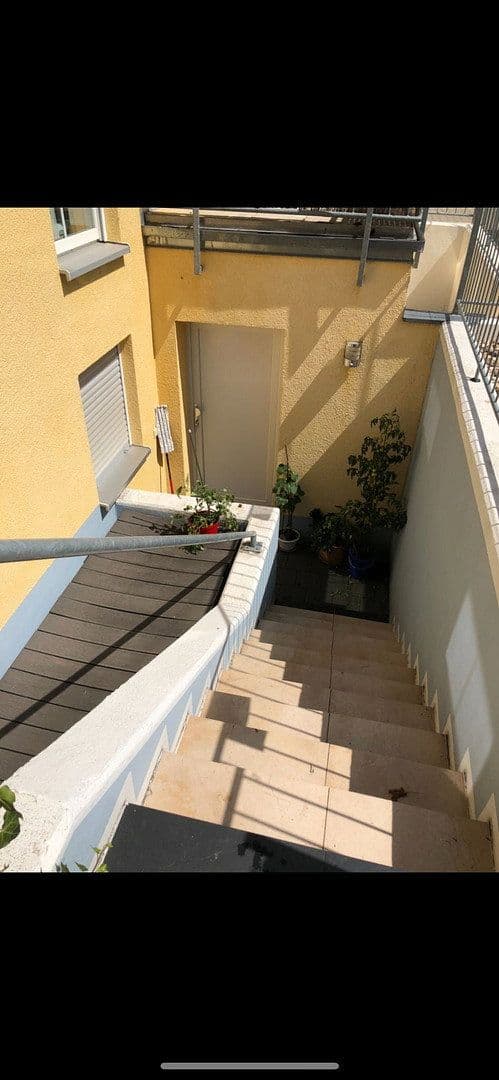 Pronájem bytu 5+1 130 m², Kitzengasse 24, Leinburg, Bavorsko Pronájem bytu 5+1 130 m², Kitzengasse 24, Leinburg, Bavorsko