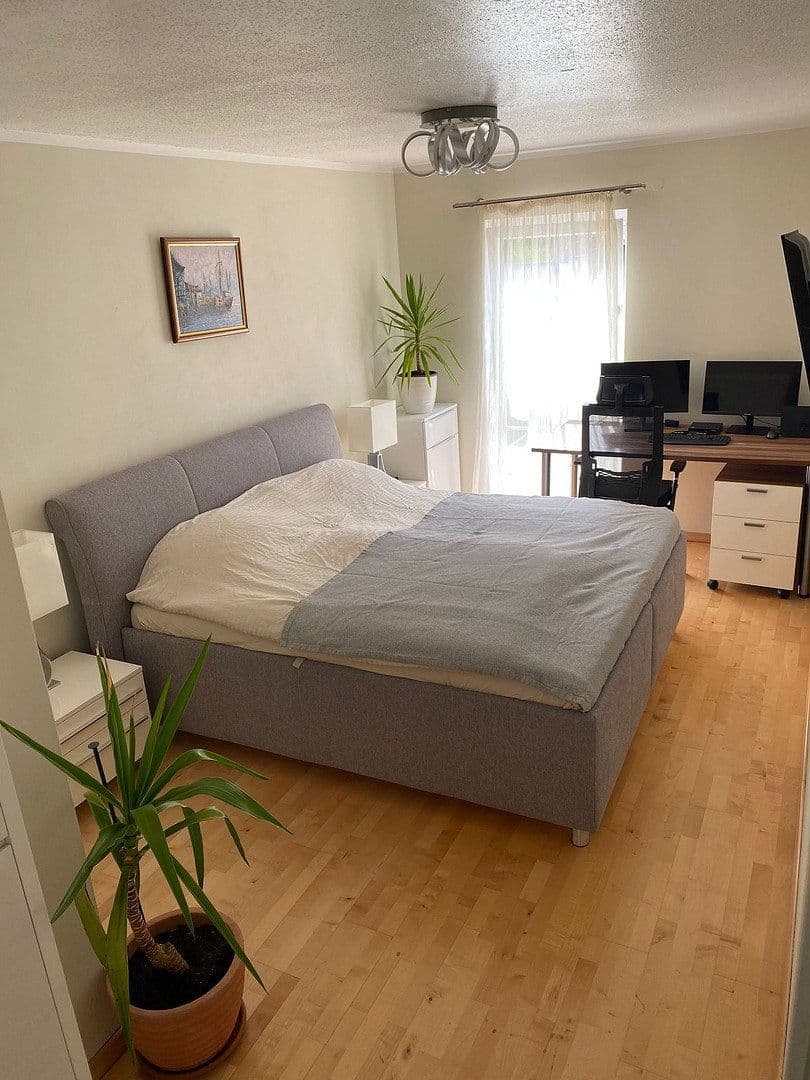 Pronájem bytu 5+1 130 m², Kitzengasse 24, Leinburg, Bavorsko Pronájem bytu 5+1 130 m², Kitzengasse 24, Leinburg, Bavorsko