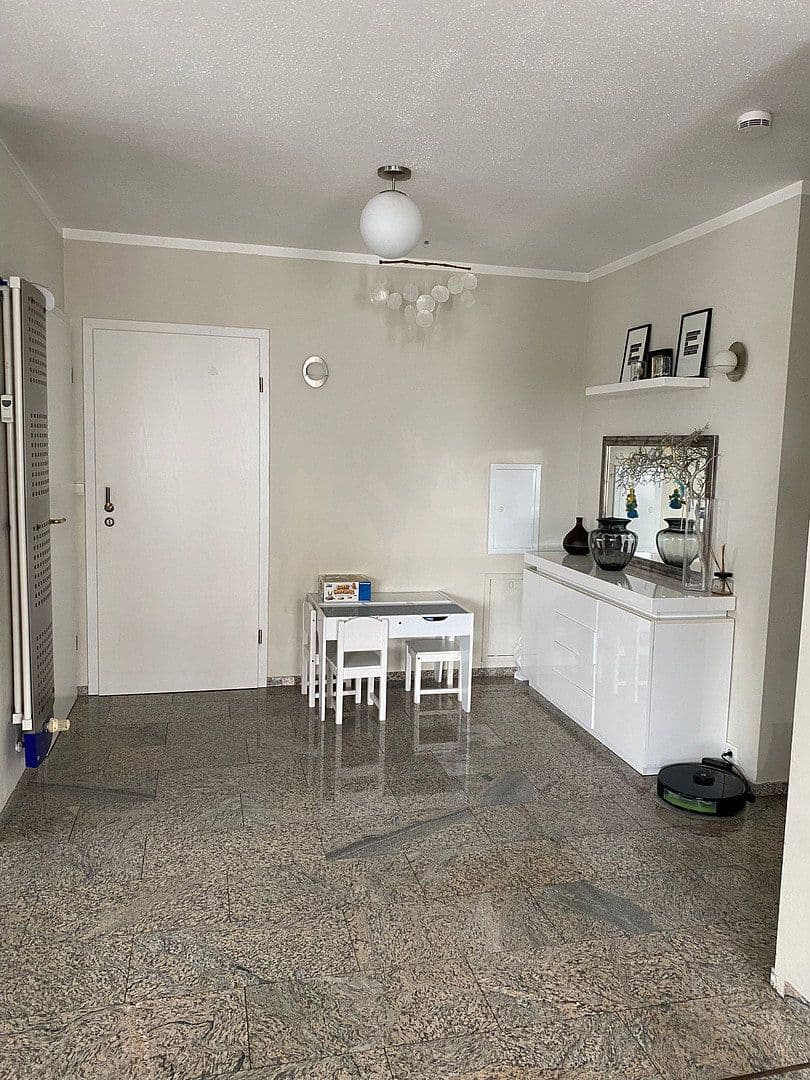 Pronájem bytu 5+1 130 m², Kitzengasse 24, Leinburg, Bavorsko Pronájem bytu 5+1 130 m², Kitzengasse 24, Leinburg, Bavorsko