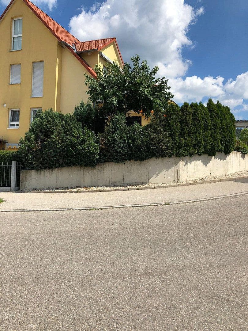 Pronájem bytu 5+1 130 m², Kitzengasse 24, Leinburg, Bavorsko Pronájem bytu 5+1 130 m², Kitzengasse 24, Leinburg, Bavorsko