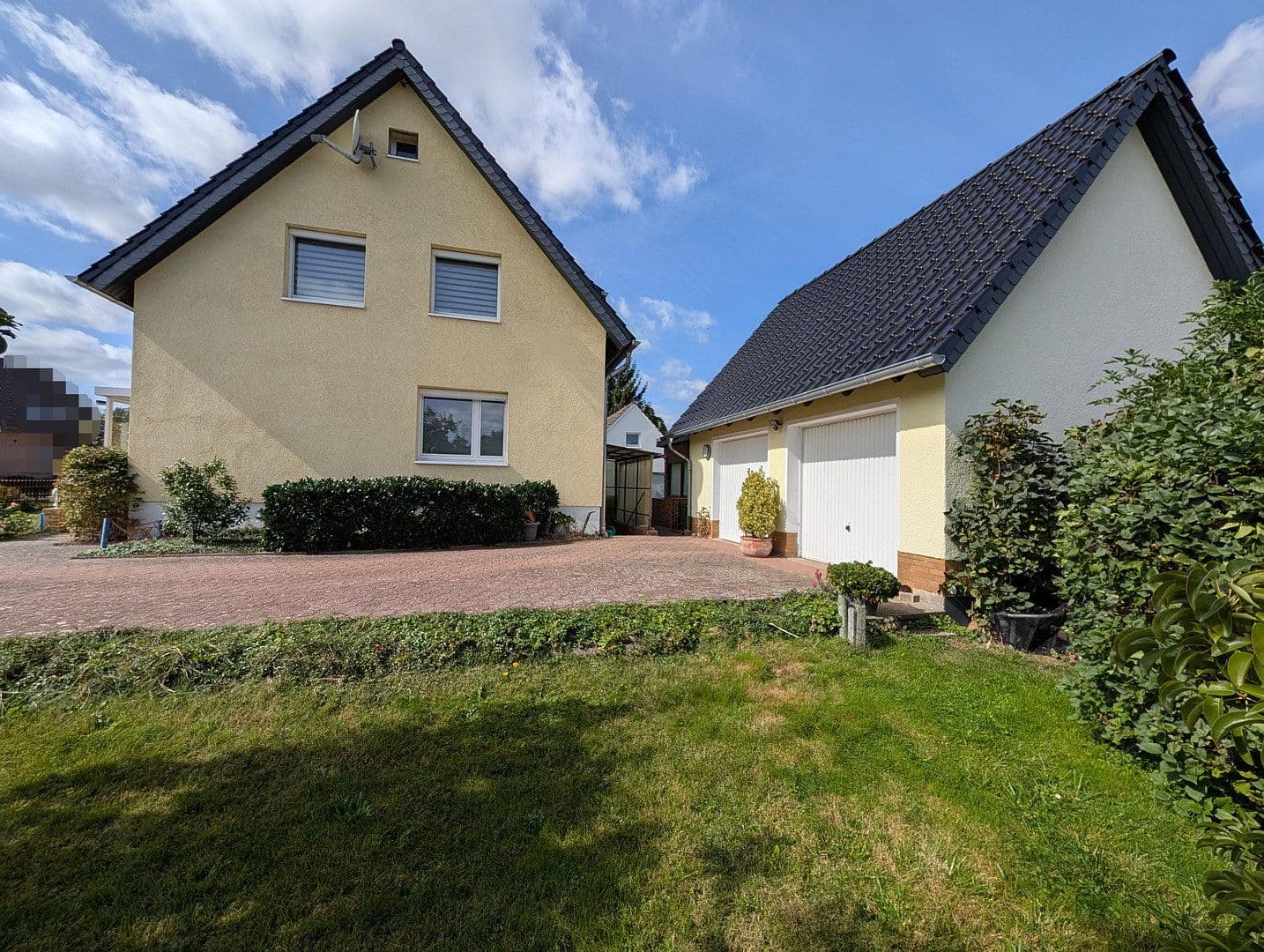 Prodej domu 123 m², pozemek 1.000 m², Lehrte, Dolní Sasko Prodej domu 123 m², pozemek 1.000 m², Lehrte, Dolní Sasko