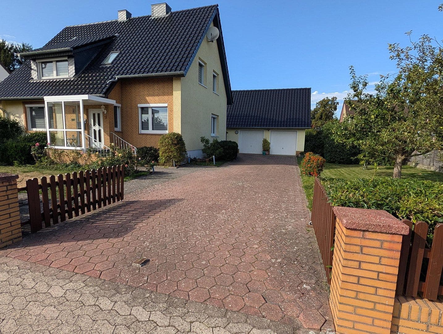 Prodej domu 123 m², pozemek 1.000 m², Lehrte, Dolní Sasko Prodej domu 123 m², pozemek 1.000 m², Lehrte, Dolní Sasko