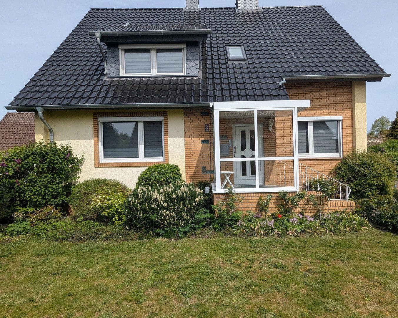 Prodej domu 123 m², pozemek 1.000 m², Lehrte, Dolní Sasko Prodej domu 123 m², pozemek 1.000 m², Lehrte, Dolní Sasko
