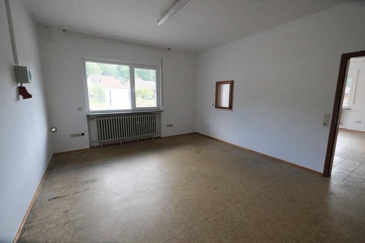 Pronájem nebytového prostoru 300 m², Rodalben, Porýní-Falc Pronájem nebytového prostoru 300 m², Rodalben, Porýní-Falc