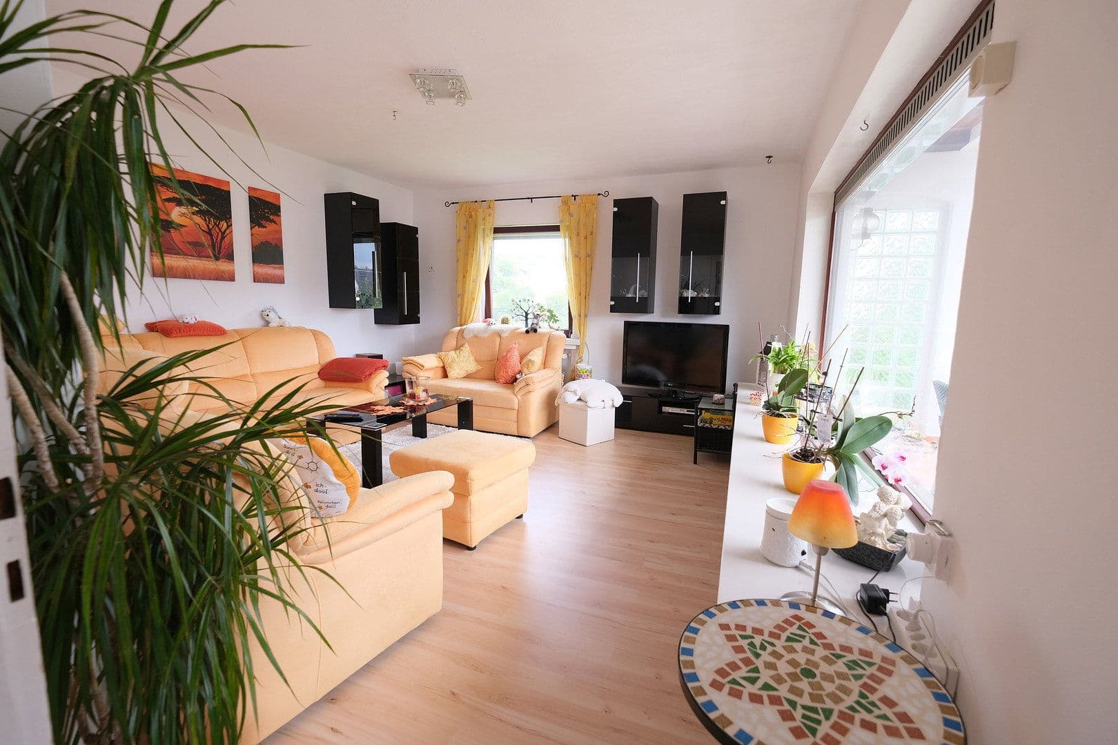 Pronájem domu 100 m², pozemek 870 m², Kassel, Hessen Pronájem domu 100 m², pozemek 870 m², Kassel, Hessen