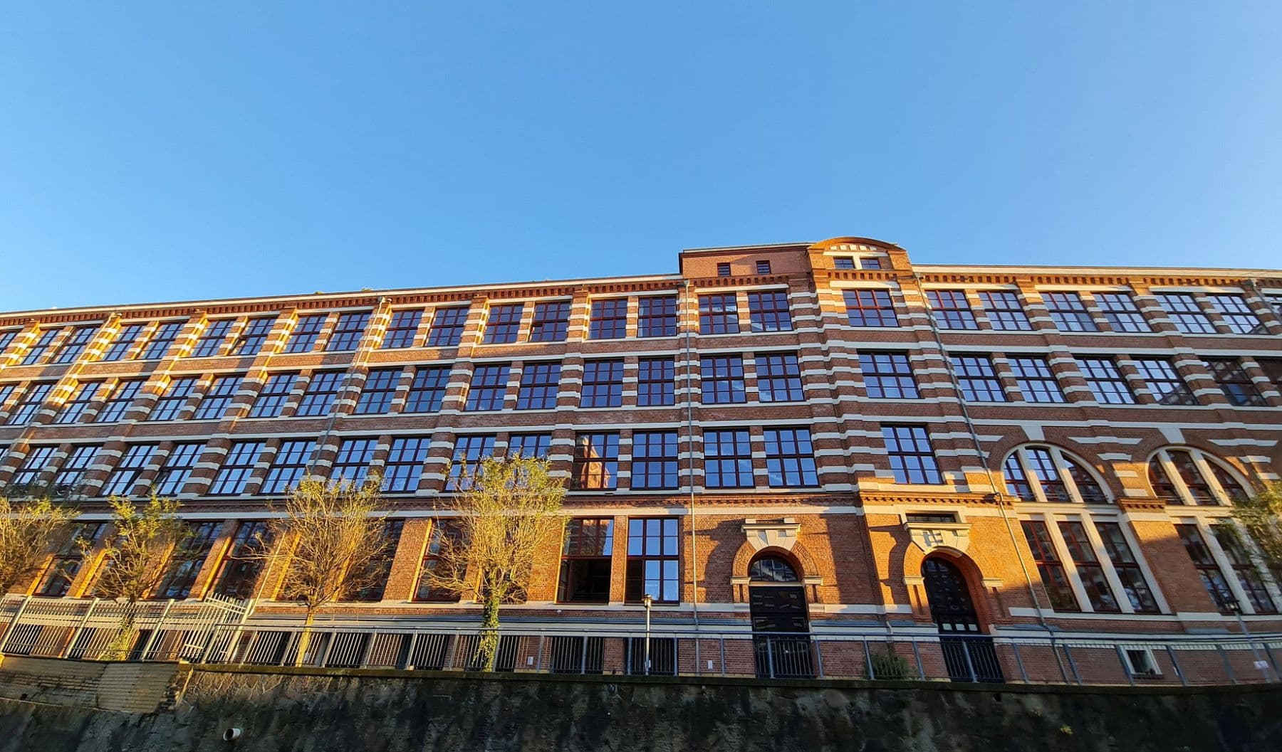 Pronájem bytu 4+1 132 m², Holbeinstraße 14, Leipzig, Sasko Pronájem bytu 4+1 132 m², Holbeinstraße 14, Leipzig, Sasko