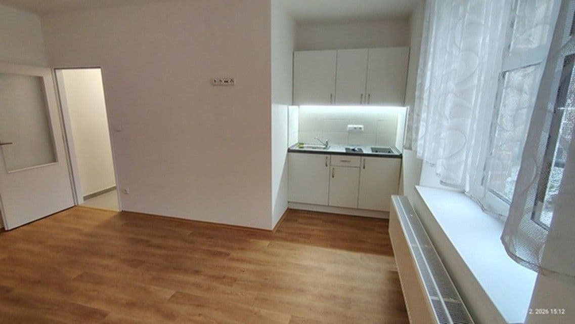 Pronájem nebytového prostoru 31 m², Školní, Kutná Hora, Středočeský kraj Pronájem nebytového prostoru 31 m², Školní, Kutná Hora, Středočeský kraj