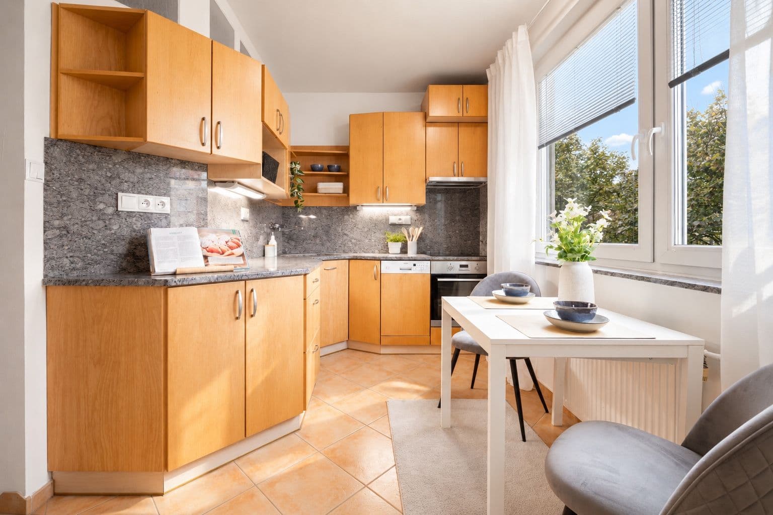 Prodej bytu 3+1 70 m², Družební, Olomouc, Olomoucký kraj Prodej bytu 3+1 70 m², Družební, Olomouc, Olomoucký kraj