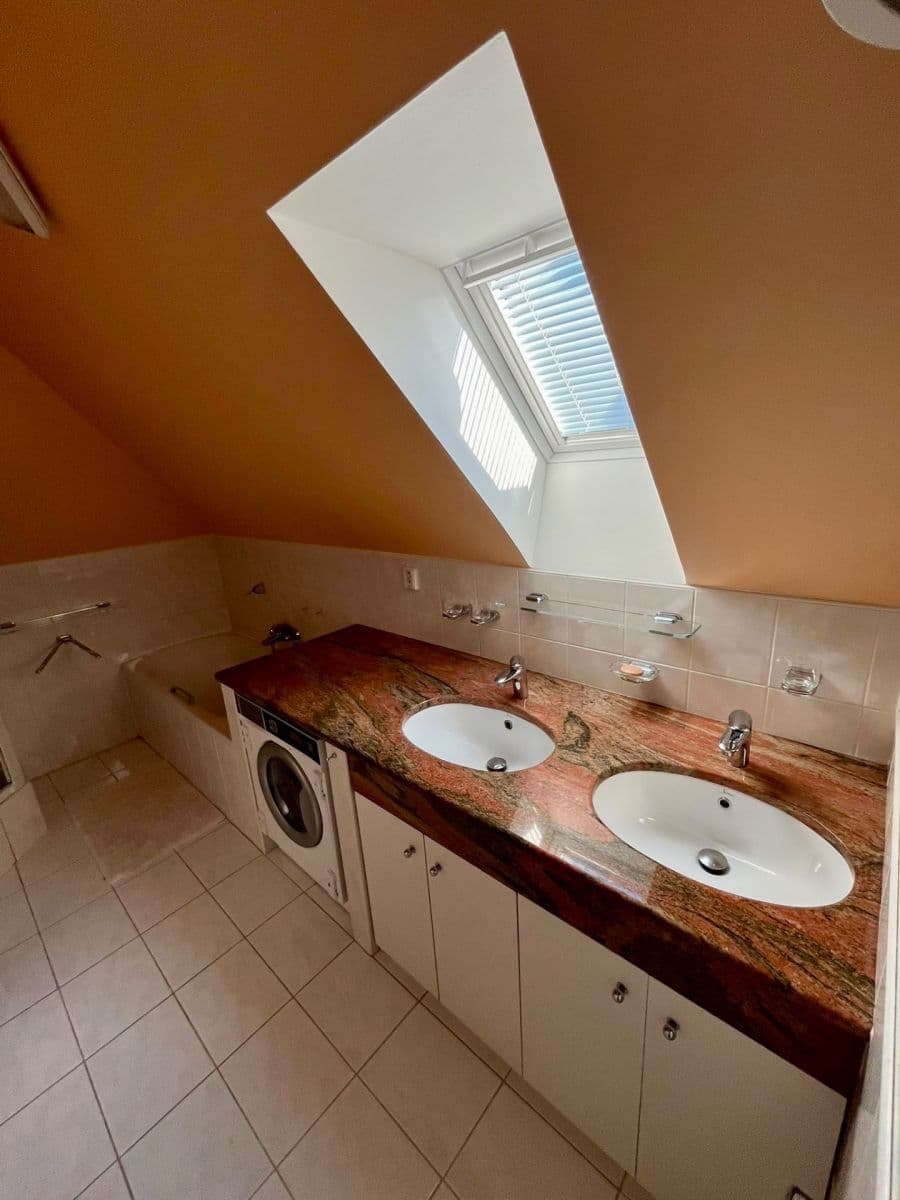 Pronájem bytu 3+kk 100 m², Českomalínská, Praha, Praha Pronájem bytu 3+kk 100 m², Českomalínská, Praha, Praha
