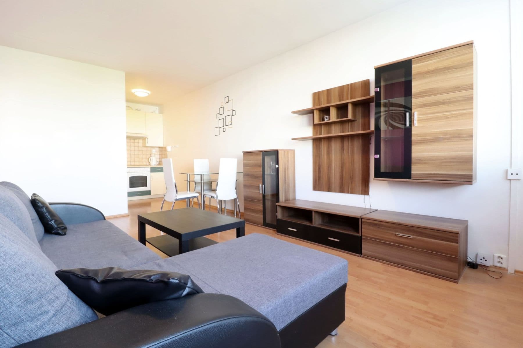Pronájem bytu 2+kk 43 m², Modrá, Praha, Praha Pronájem bytu 2+kk 43 m², Modrá, Praha, Praha