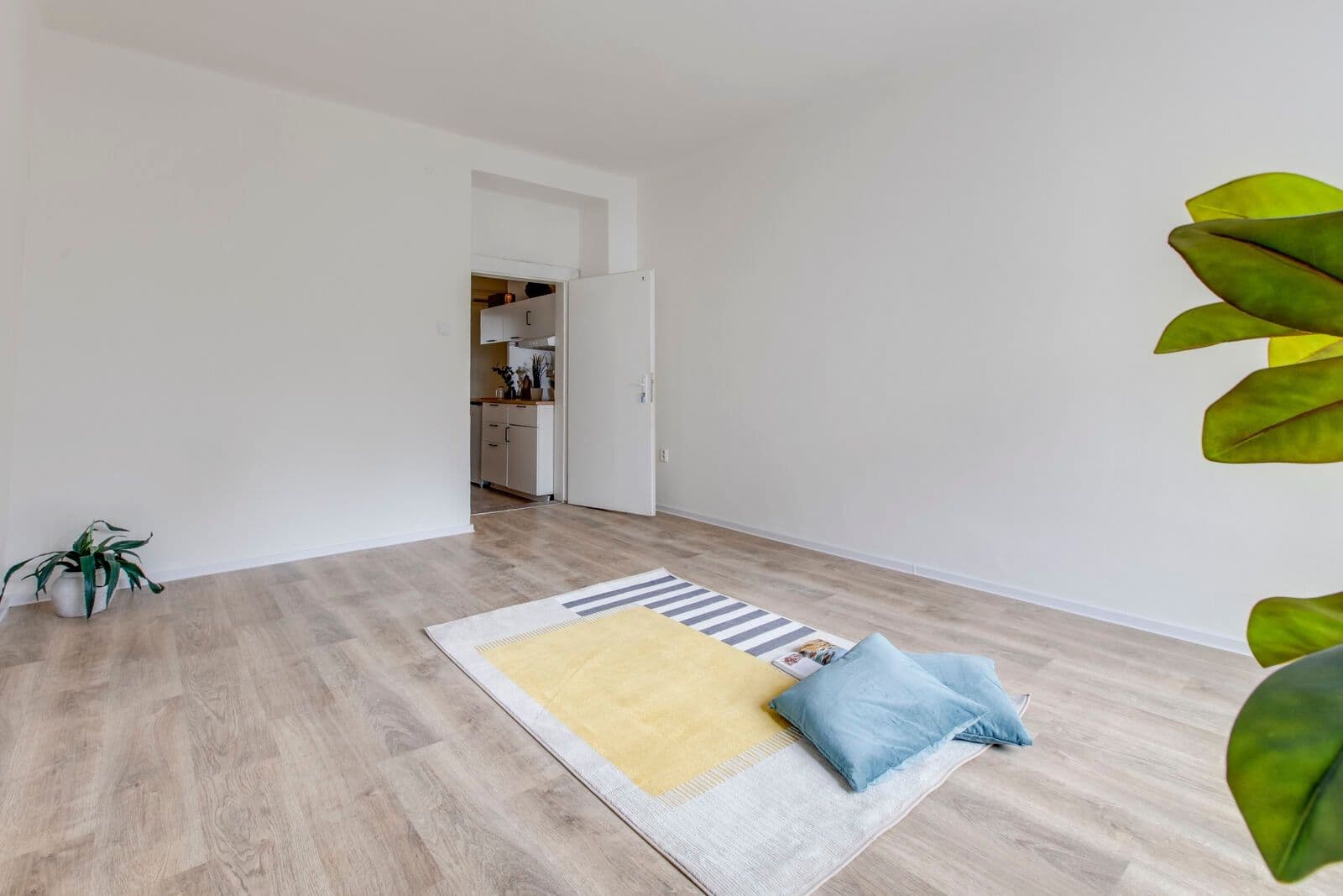 Pronájem bytu 2+1 44 m², Jeseniova, Praha, Praha Pronájem bytu 2+1 44 m², Jeseniova, Praha, Praha