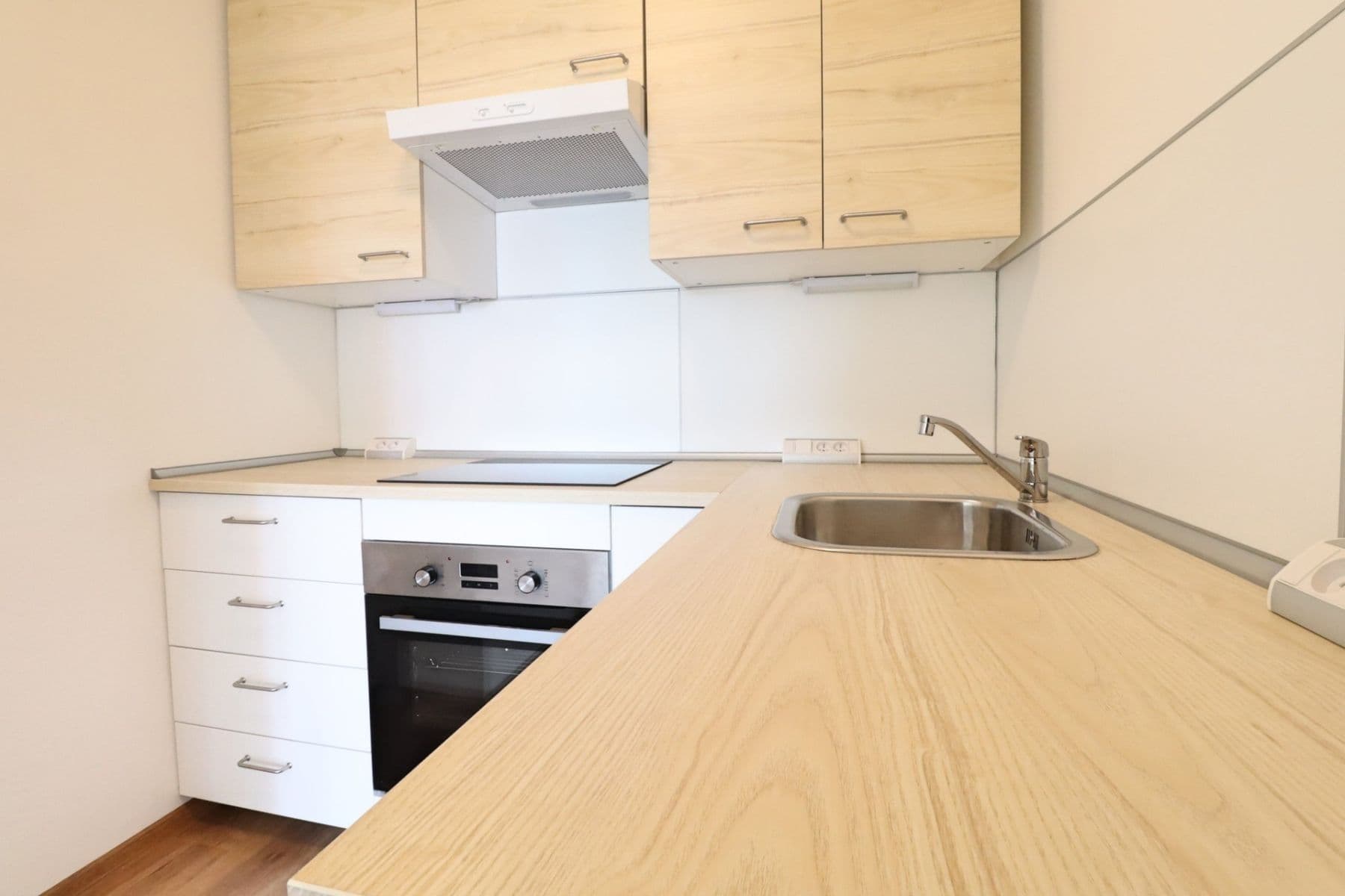 Pronájem bytu 2+kk 40 m², Machuldova, Praha, Praha Pronájem bytu 2+kk 40 m², Machuldova, Praha, Praha