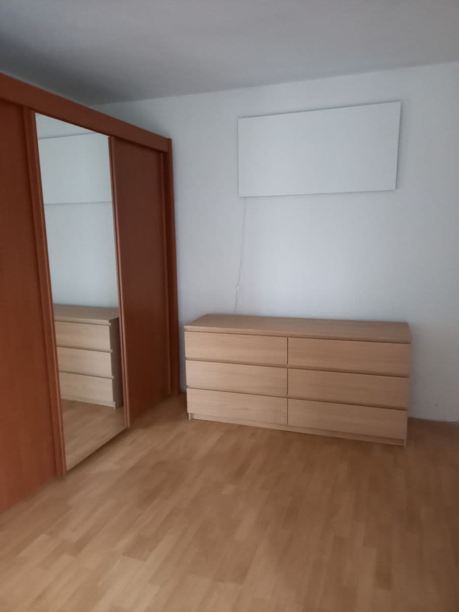 Pronájem bytu 4+kk 85 m², Krhanice, Středočeský kraj Pronájem bytu 4+kk 85 m², Krhanice, Středočeský kraj