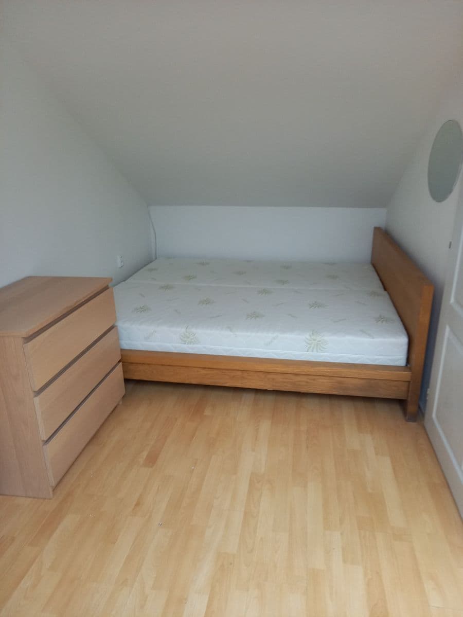 Pronájem bytu 4+kk 85 m², Krhanice, Středočeský kraj Pronájem bytu 4+kk 85 m², Krhanice, Středočeský kraj