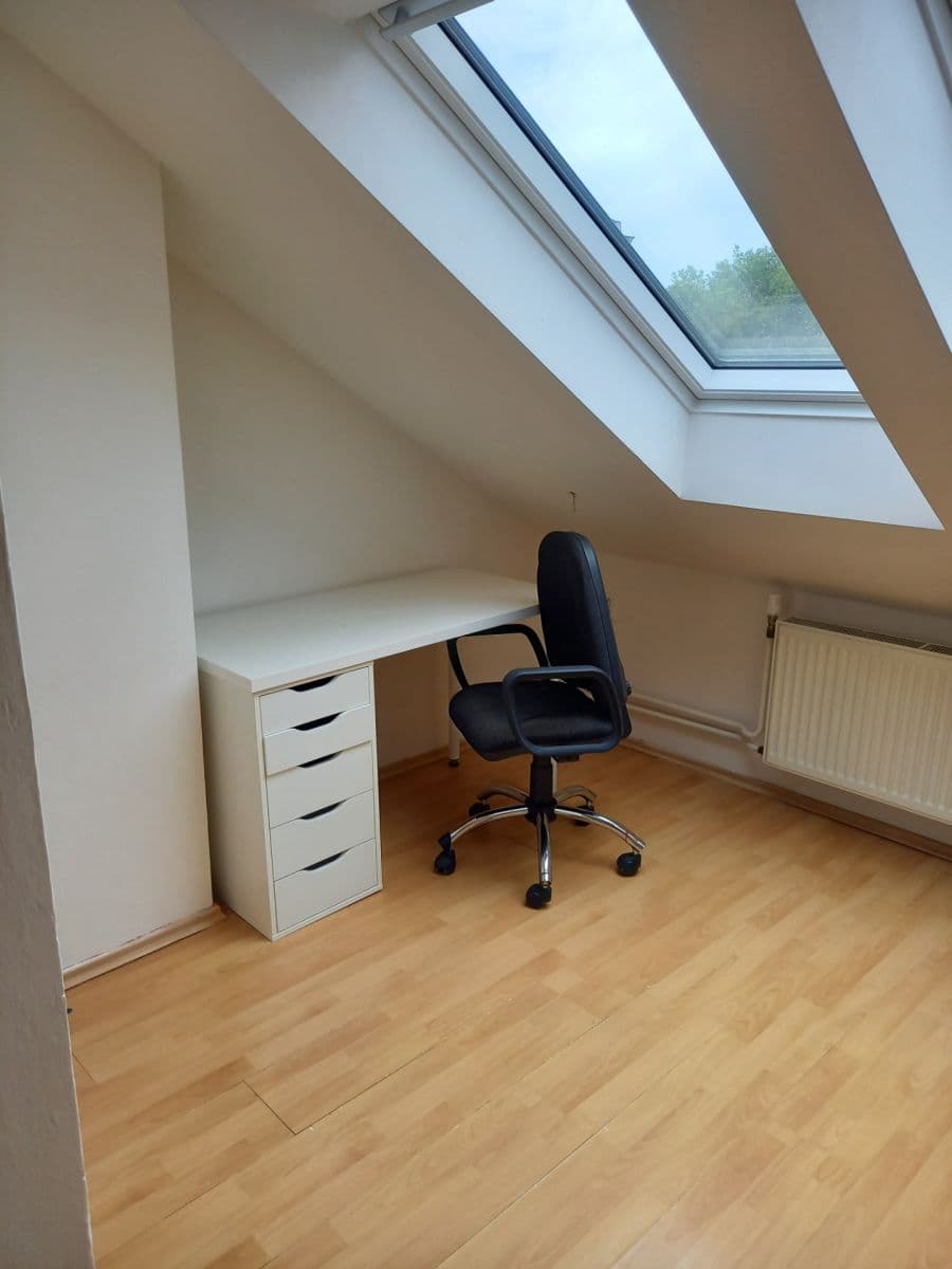 Pronájem bytu 4+kk 85 m², Krhanice, Středočeský kraj Pronájem bytu 4+kk 85 m², Krhanice, Středočeský kraj