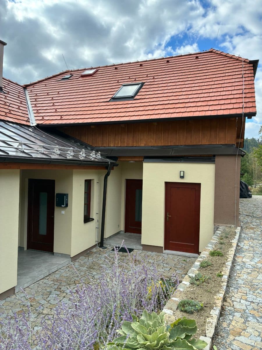 Pronájem bytu 2+kk 85 m², Český Krumlov, Jihočeský kraj Pronájem bytu 2+kk 85 m², Český Krumlov, Jihočeský kraj