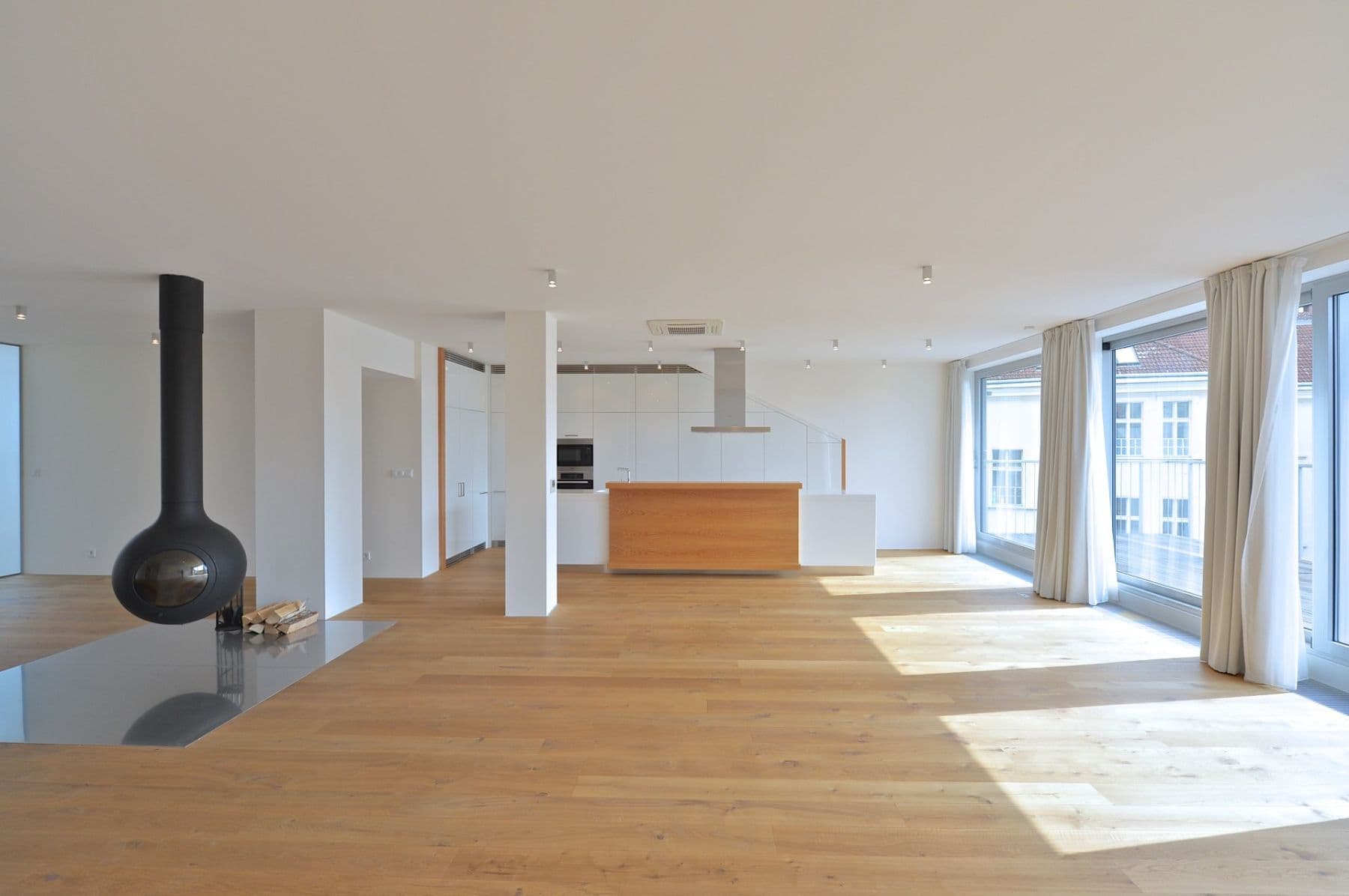 Pronájem bytu 4+kk 203 m², Laubova, Praha, Praha Pronájem bytu 4+kk 203 m², Laubova, Praha, Praha
