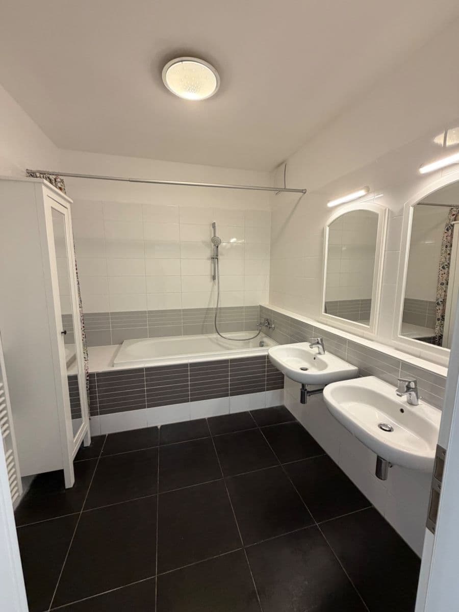 Prodej bytu 3+kk 81 m², Jantarová, Ostrava, Moravskoslezský kraj Prodej bytu 3+kk 81 m², Jantarová, Ostrava, Moravskoslezský kraj